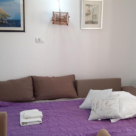 Apartments Villa Beba Komiza Ngoại thất bức ảnh