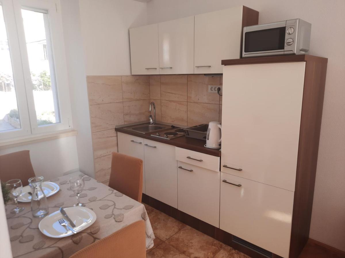 Apartments Villa Beba Komiza Ngoại thất bức ảnh