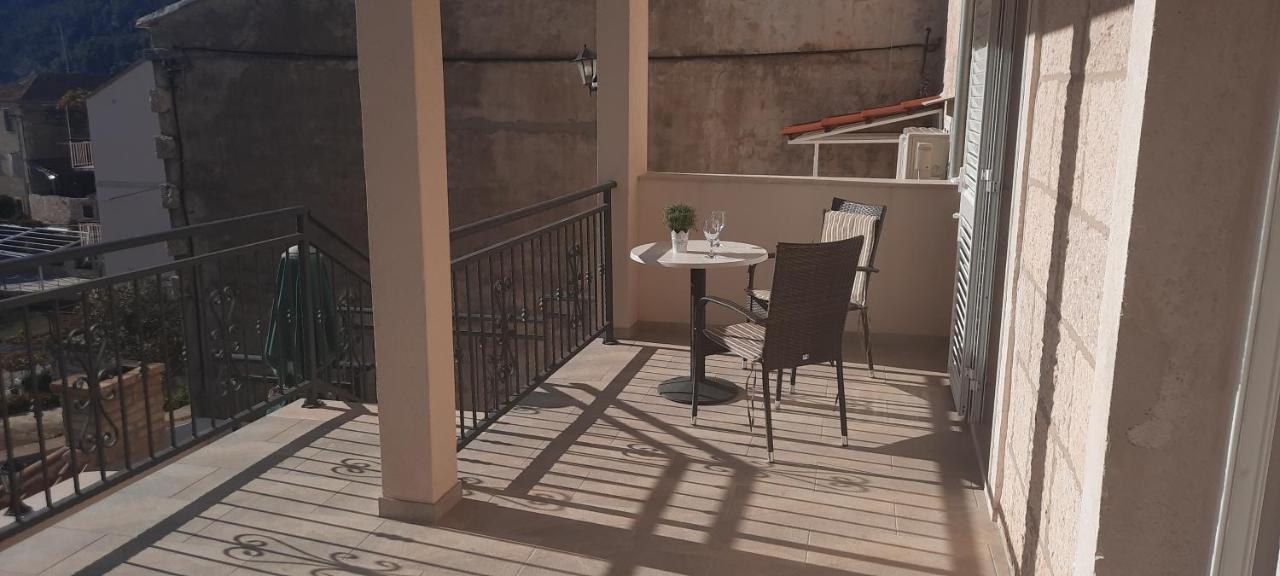 Apartments Villa Beba Komiza Ngoại thất bức ảnh