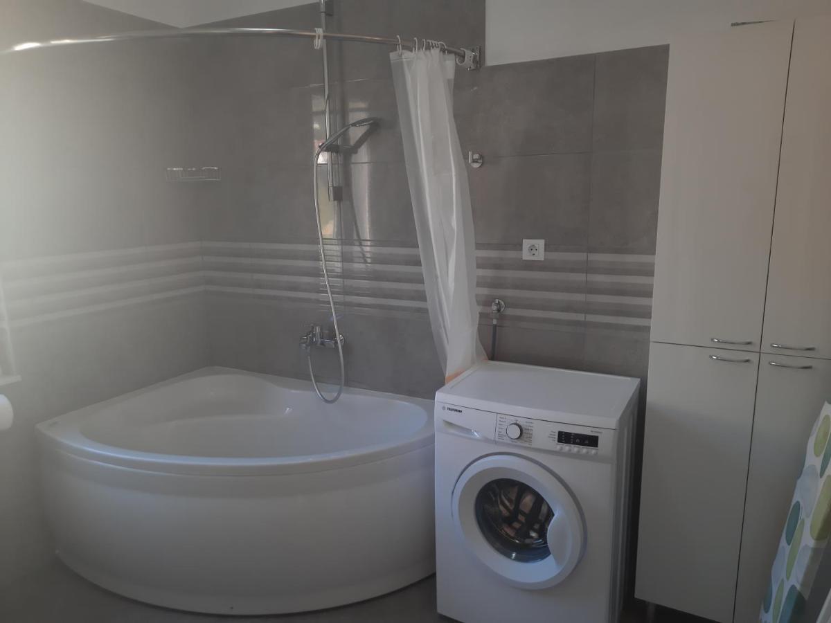 Apartments Villa Beba Komiza Ngoại thất bức ảnh