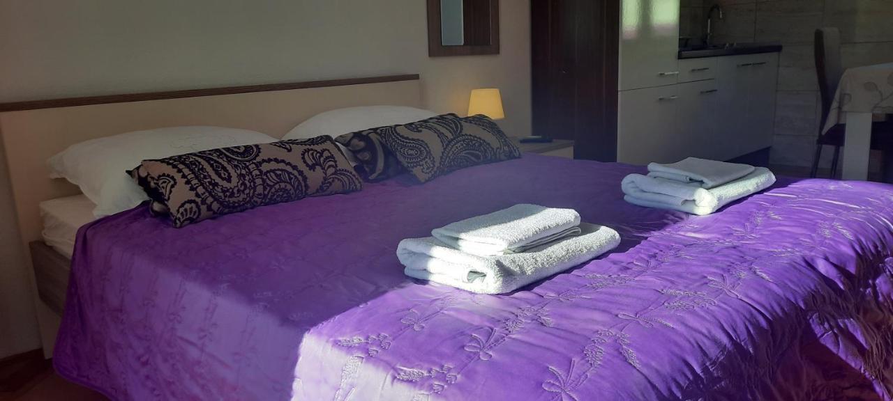 Apartments Villa Beba Komiza Ngoại thất bức ảnh