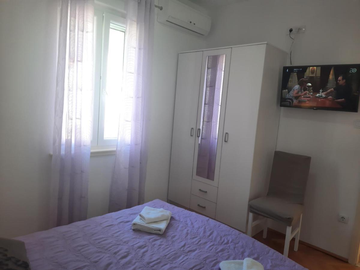 Apartments Villa Beba Komiza Ngoại thất bức ảnh